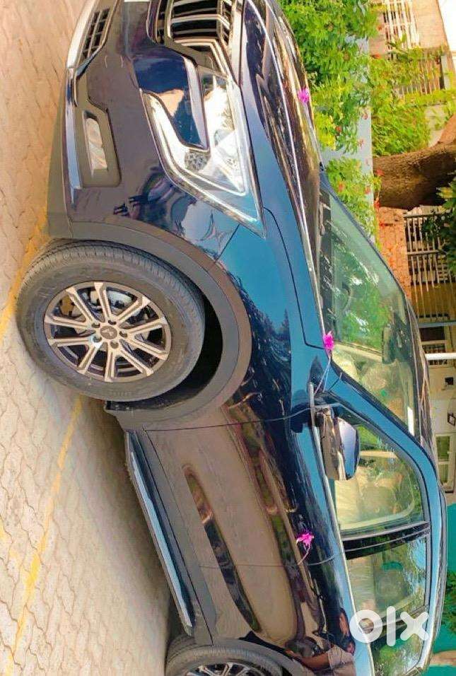Mahindra Xuv700 2022 Diesel Well Maintained