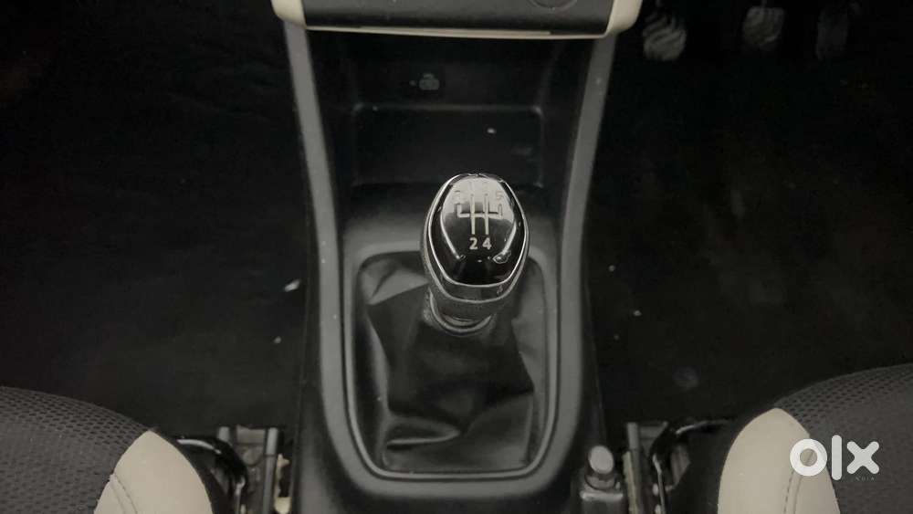 Renault Triber Rxt, 2023, Petrol