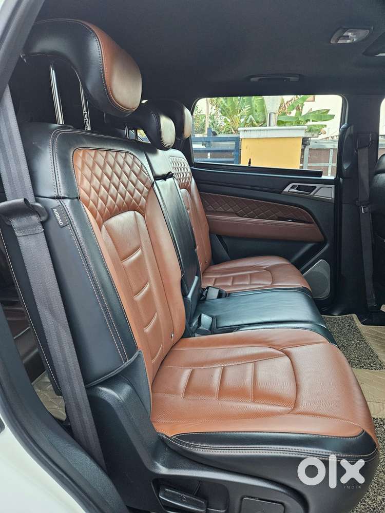 Mahindra Alturas G4 4x4 At, 2022, Diesel