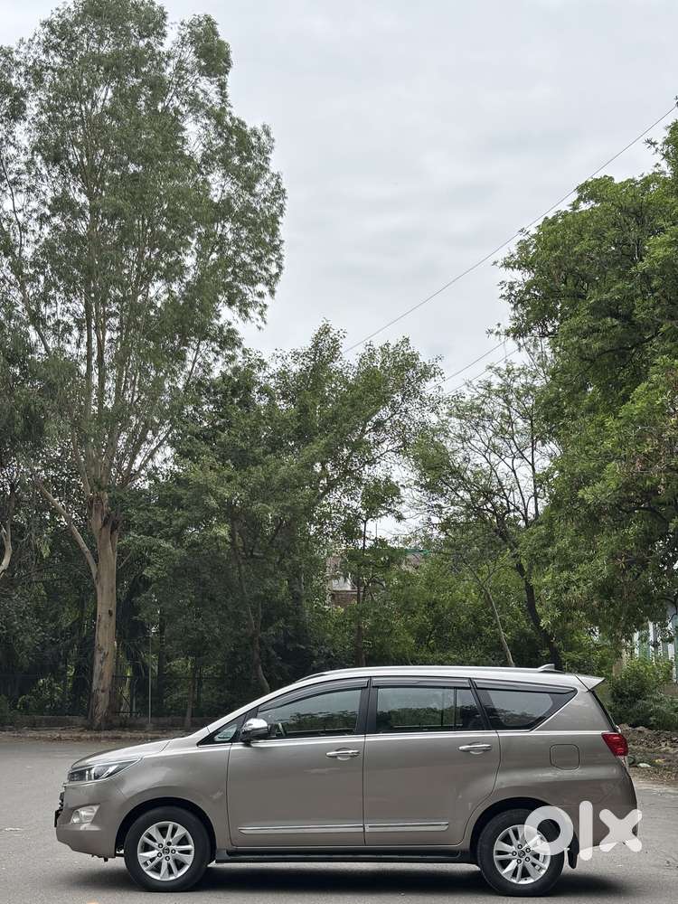 Toyota Innova Crysta 2.4 V 8 Str, 2018, Diesel