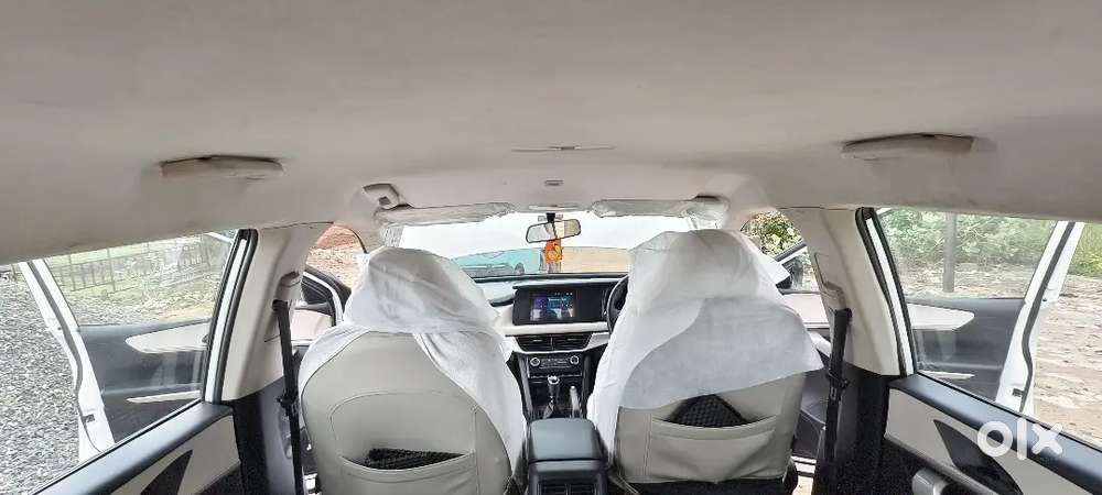 Mahindra Xuv700 Petrol 2024