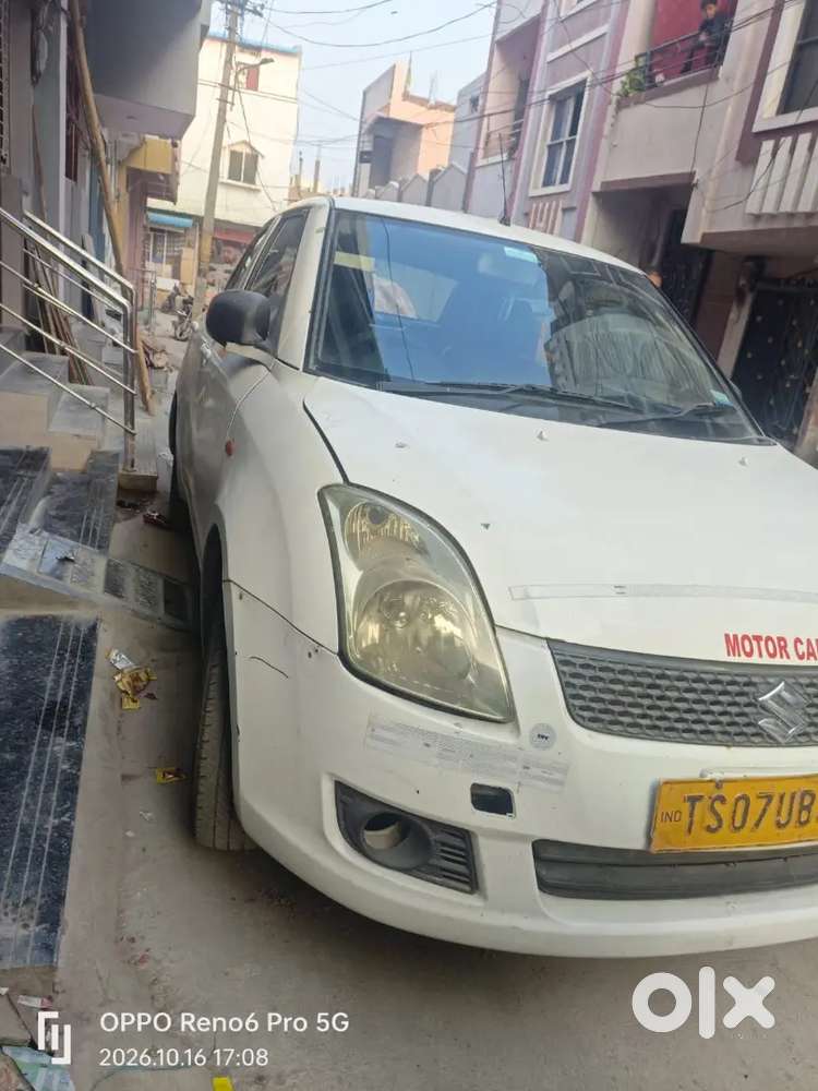 Maruti Suzuki Dzire (model : Aug-2015)
