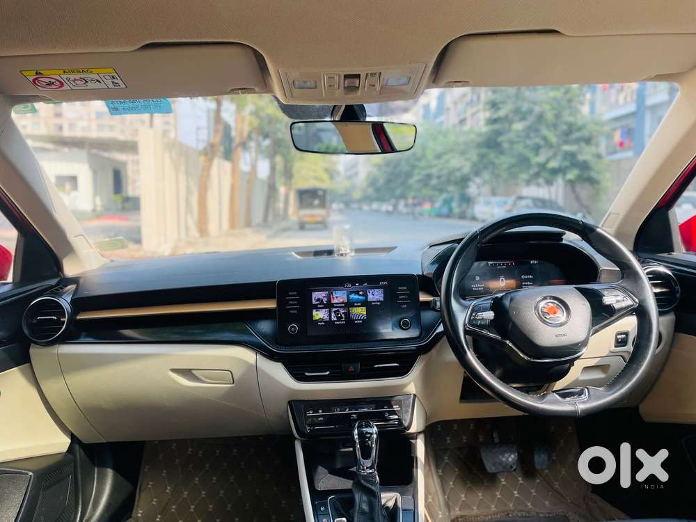 Skoda Slavia 1.0 Tsi Style At, 2023, Petrol