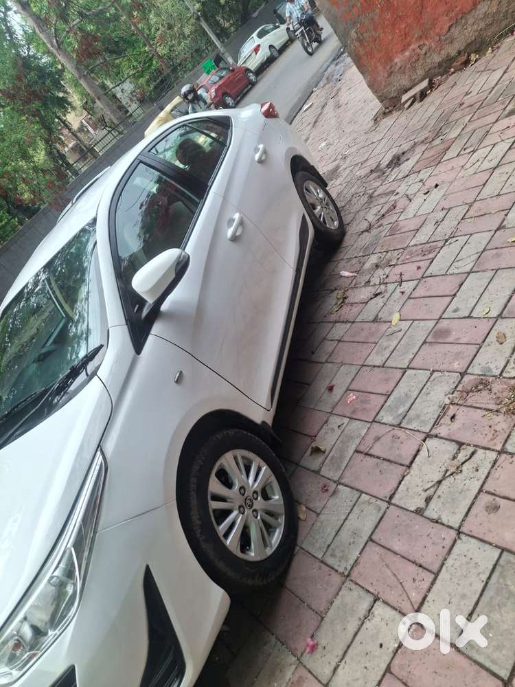 Toyota Yaris V Cvt, 2020, Petrol