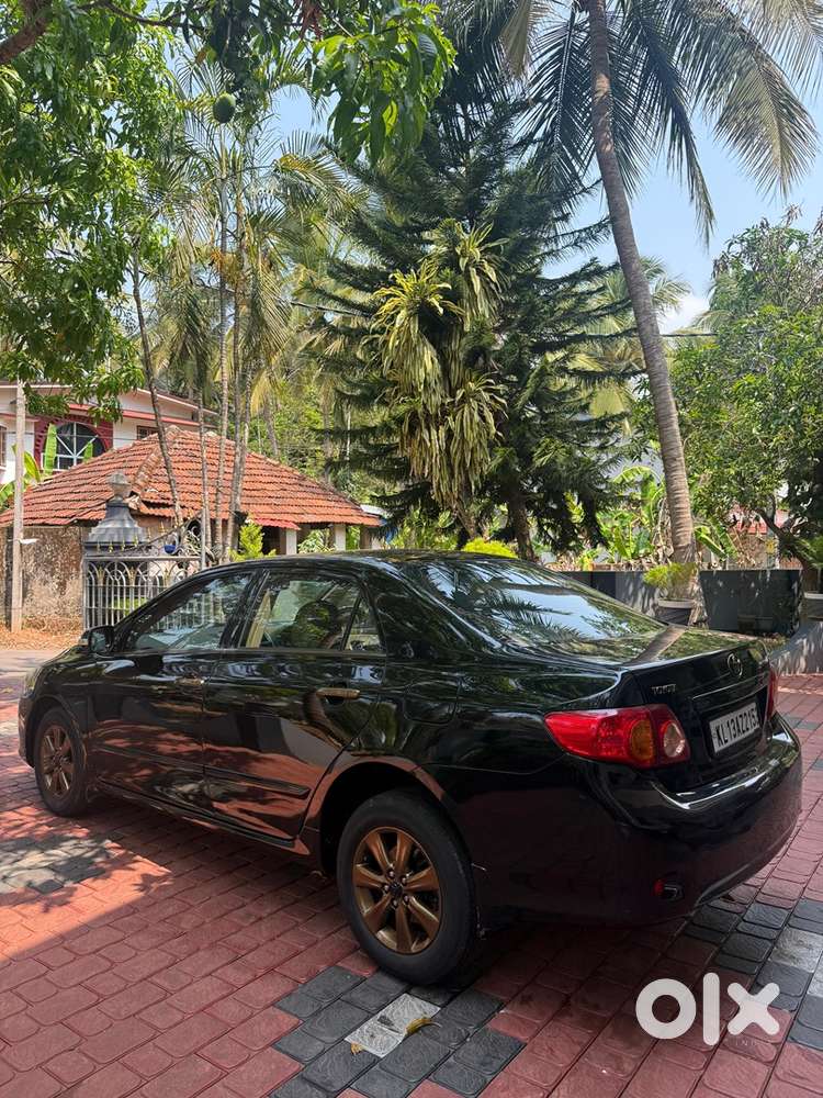 Toyota Corolla Altis 2010 Model