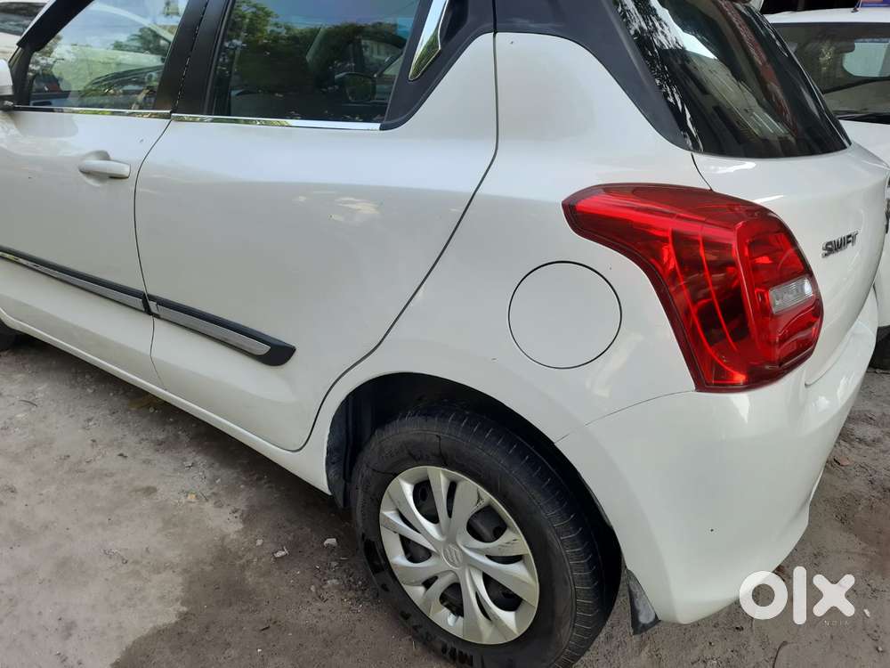 Maruti Suzuki Swift Vxi 1.2 Abs Bs-iv, 2018, Petrol