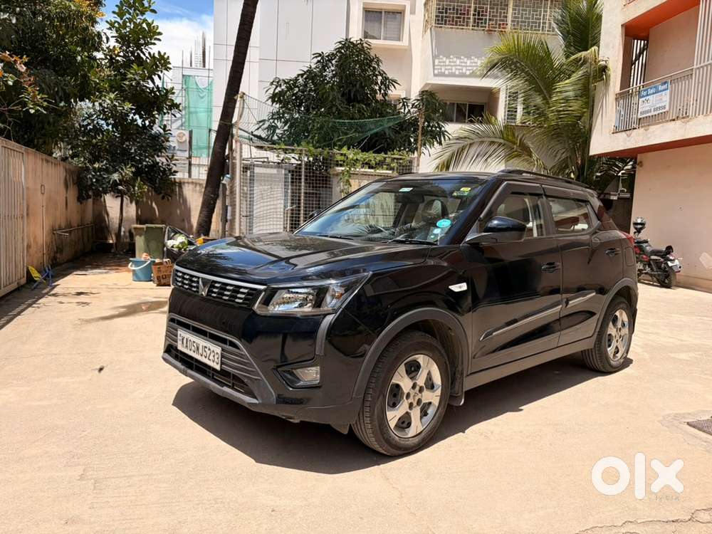 Mahindra Xuv300 2023 Petrol 12000 Km Driven