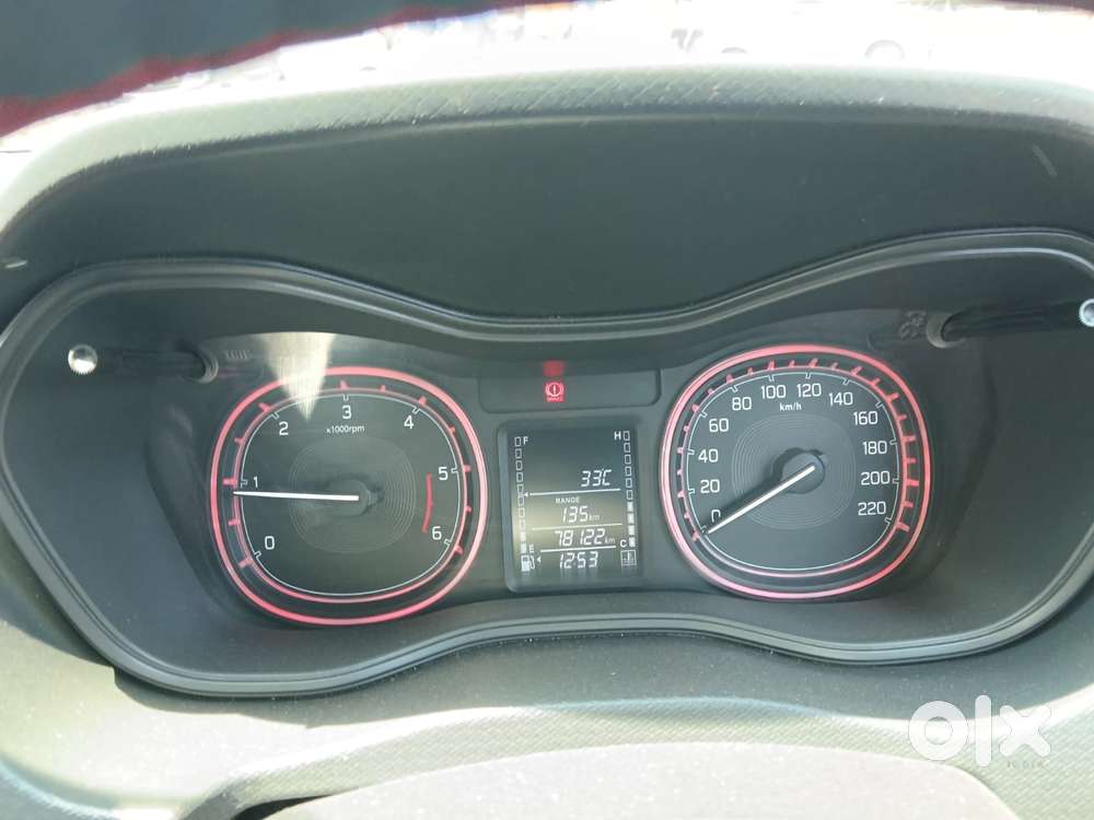 Maruti Suzuki Brezza Zdi+ Dual Tone, 2017, Diesel