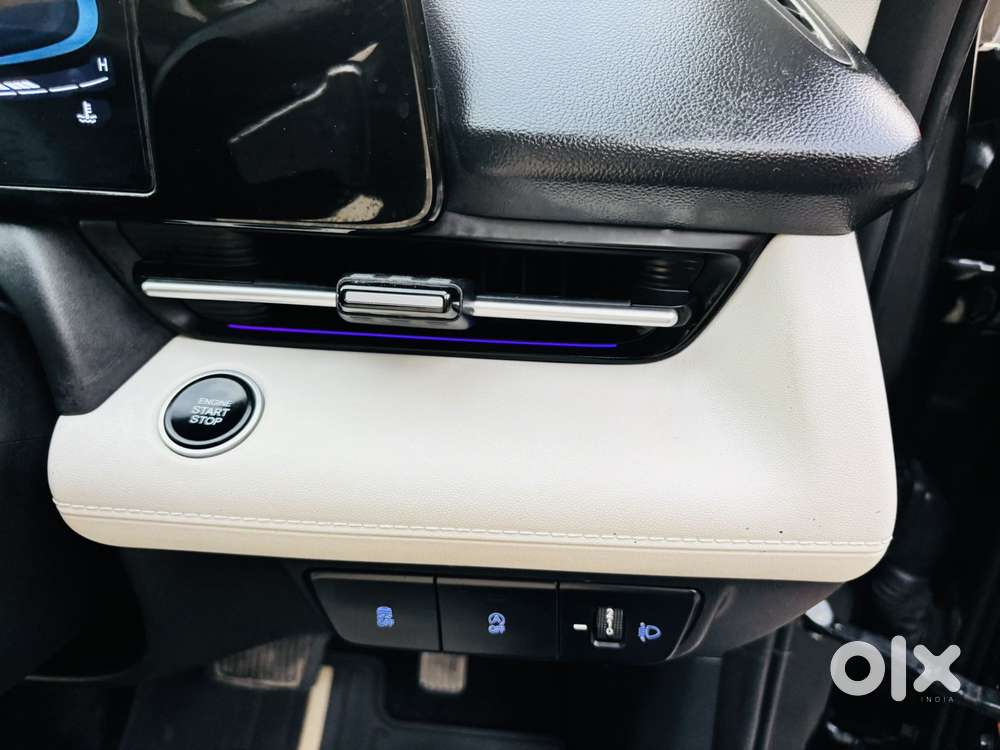 Hyundai Verna Sx(o) Petrol At, 2023, Petrol