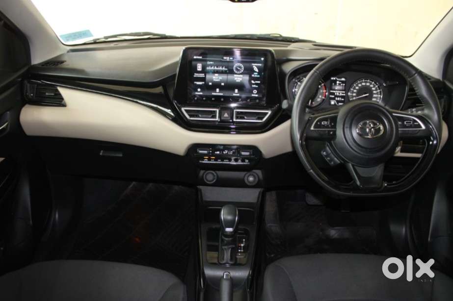Toyota Glanza 1.2 V Amt, 2022, Petrol