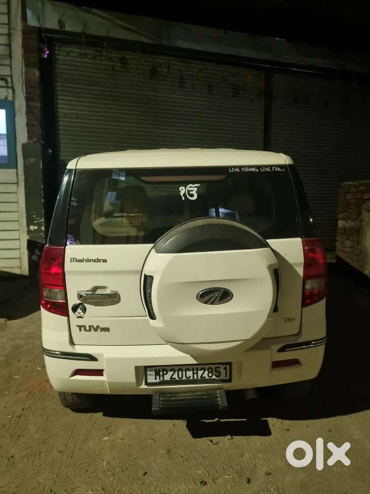 Mahindra Tuv 300 2018 Diesel 80000 Km Driven Well Maintained