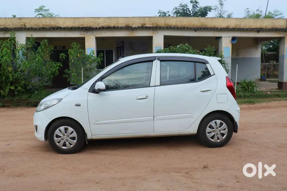 Hyundai I10 Sportz 2011(paper Valid Till 2031)