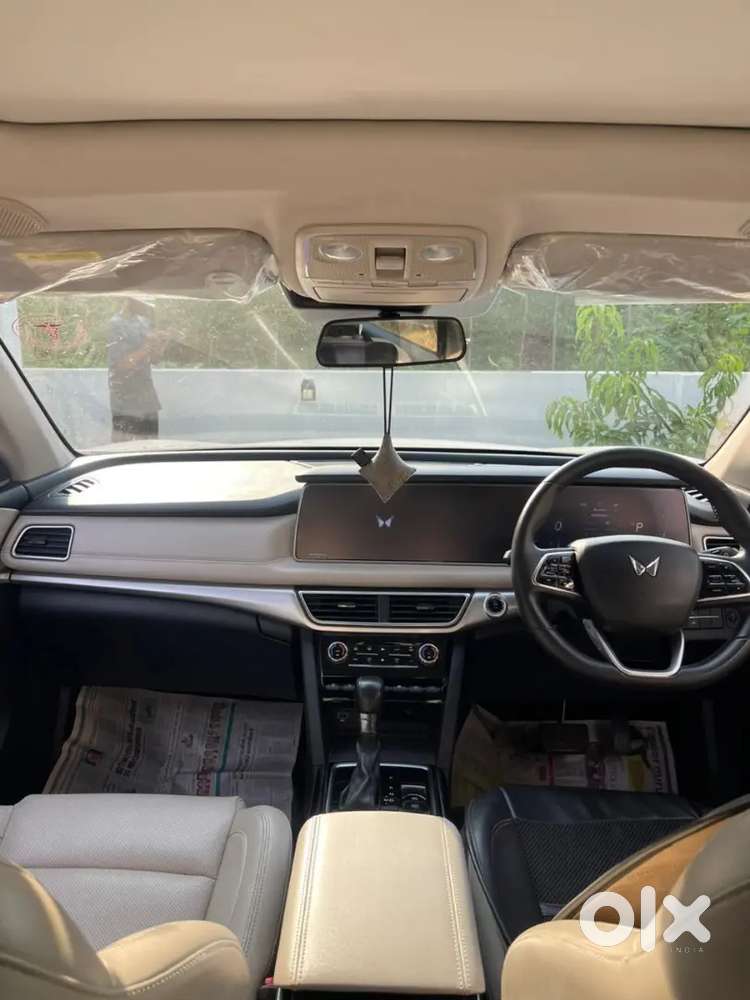 Mahindra Xuv700 2022 Diesel Well Maintained