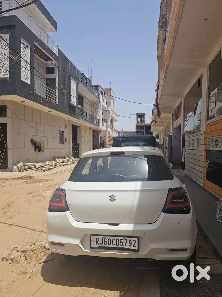 Maruti Suzuki Swift 2025 Petrol 37500 Km Driven