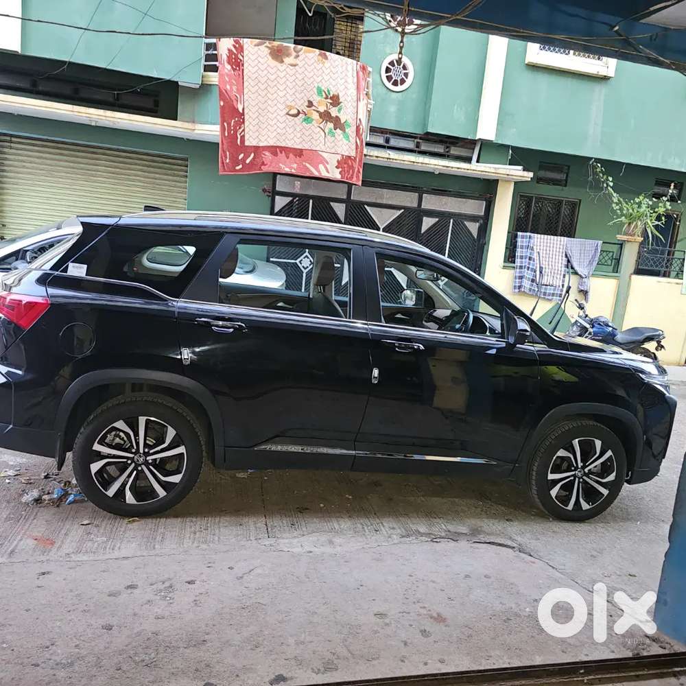 Mg Hector Plus 2023 Petrol 13050 Km Driven