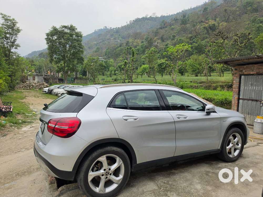 Mercedes Benz Gla 200 Silver Colour Model 2019 October.