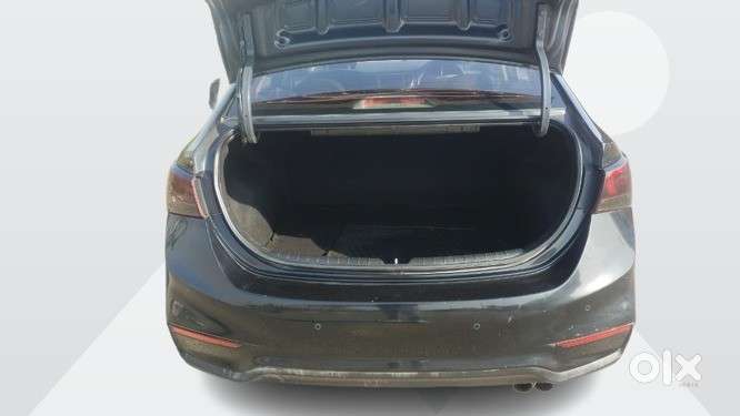 Hyundai Verna 1.5 Sx Petrol Mt, 2019, Petrol