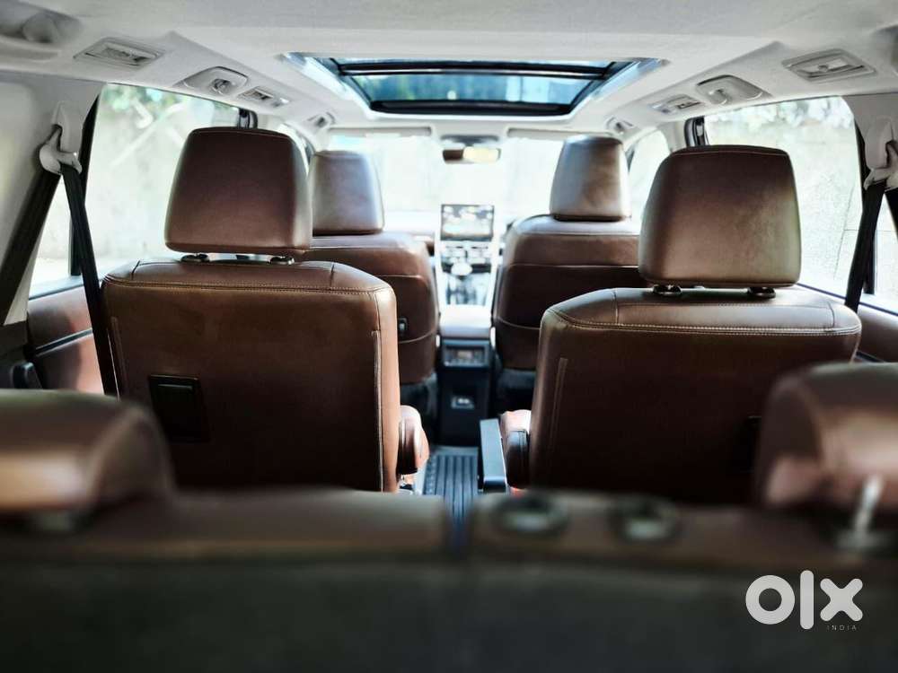 Toyota Innova Hycross 2.0 Zx Hybrid 7 Str, 2023, Petrol