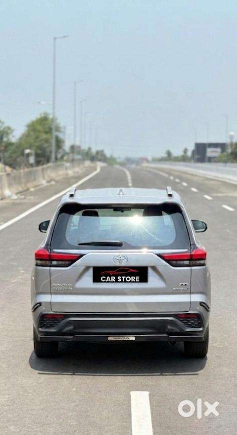 Toyota Innova Hycross 2.0 Vx Hybrid 7 Str, 2023, Petrol