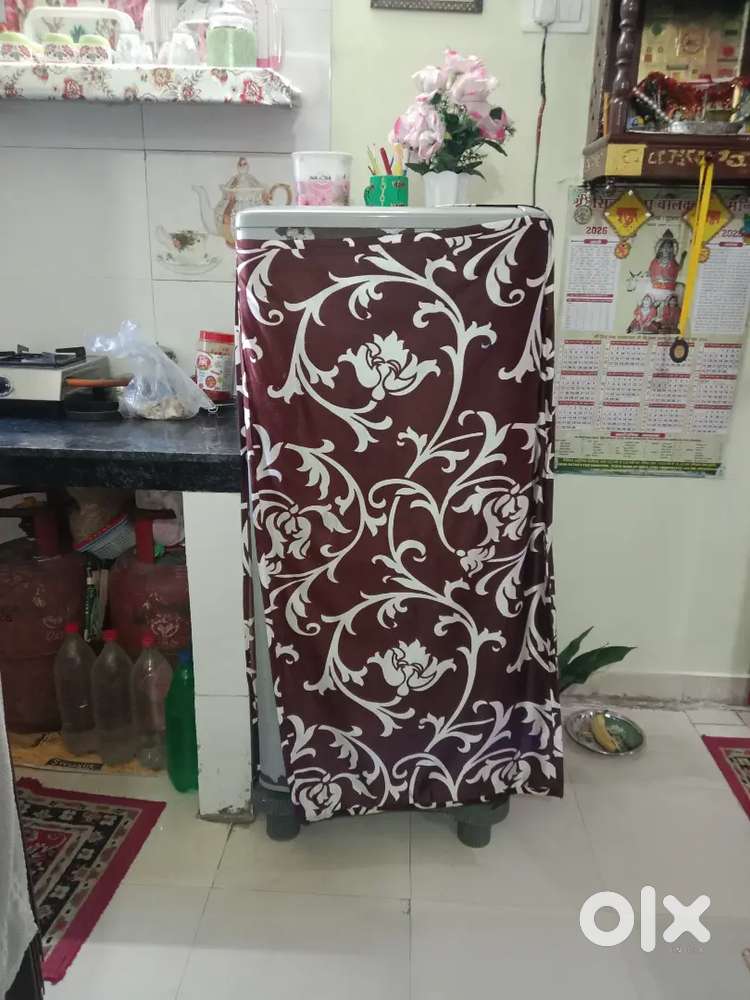 Whirlpool single door fridge