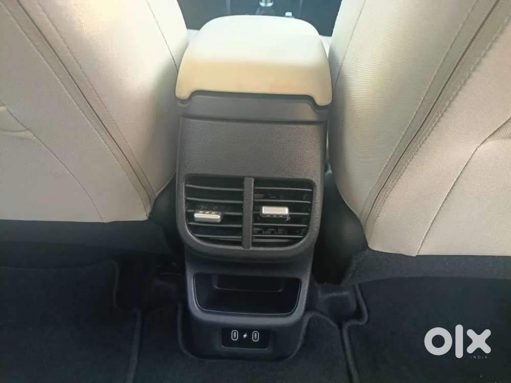 Hyundai Verna 1.5 Sx Petrol Mt, 2023, Petrol