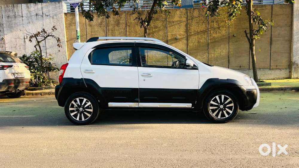 Toyota Etios Cross