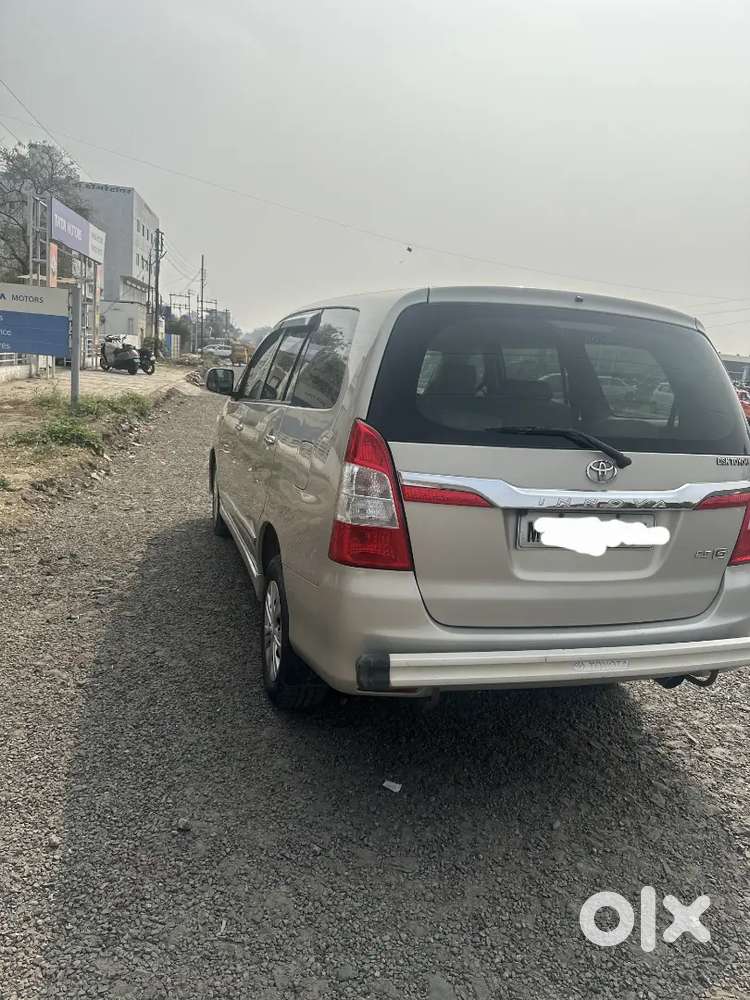 Toyota Innova 2015 Diesel Good Condition , Front Tire 2 New