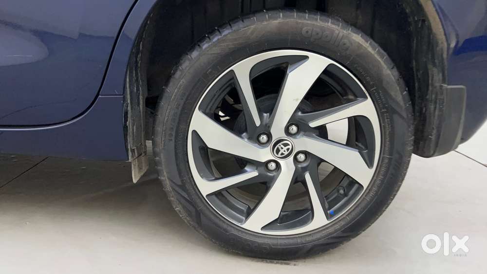 Toyota Glanza 1.2 V Amt, 2024, Petrol