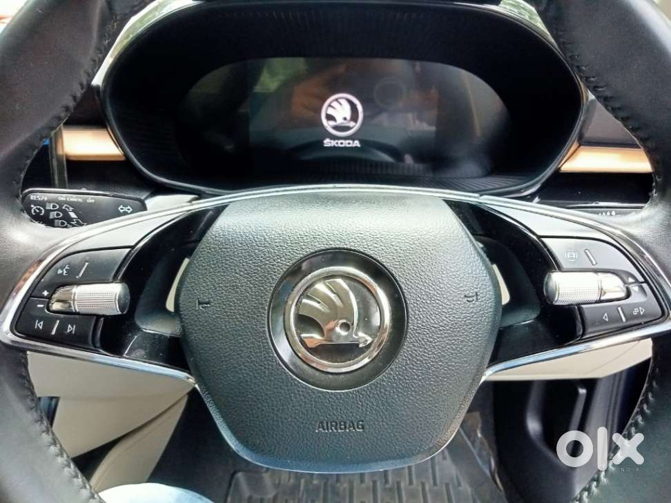 Skoda Slavia Style 1.0l Tsi Mt, 2024, Petrol