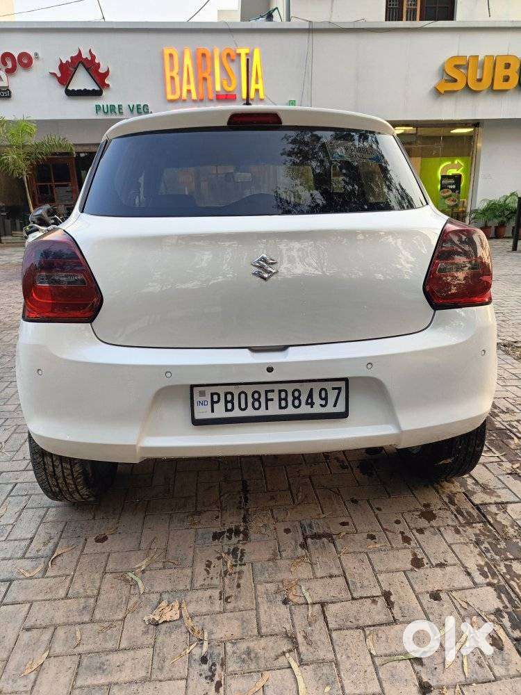 Maruti Suzuki Swift Vxi + Manual, 2023, Petrol