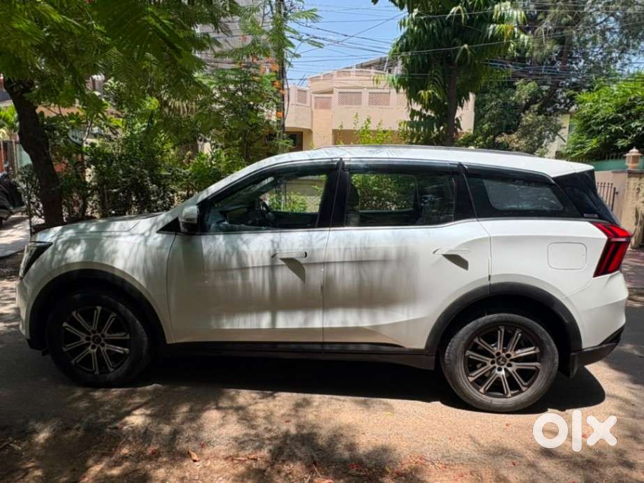 Mahindra Xuv700 2.2 Ax 7 Diesel At Luxury Pack Str Awd, 2022, Diesel