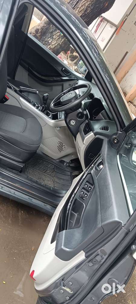 Tata Nexon 1.5 Revotorq Xm (s), 2018, Petrol