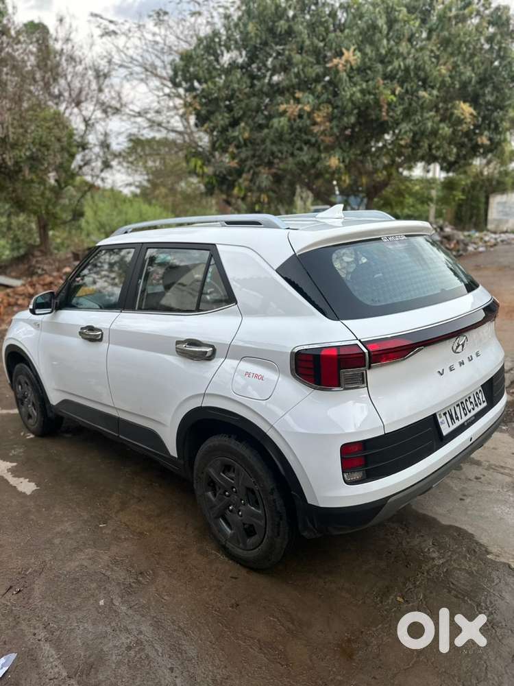 Hyundai Venue 2024 Petrol Good Condition