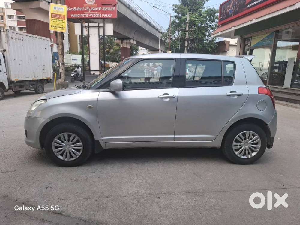 Maruti Suzuki Swift Vxi 1.2 Abs Bs-iv, 2009, Petrol