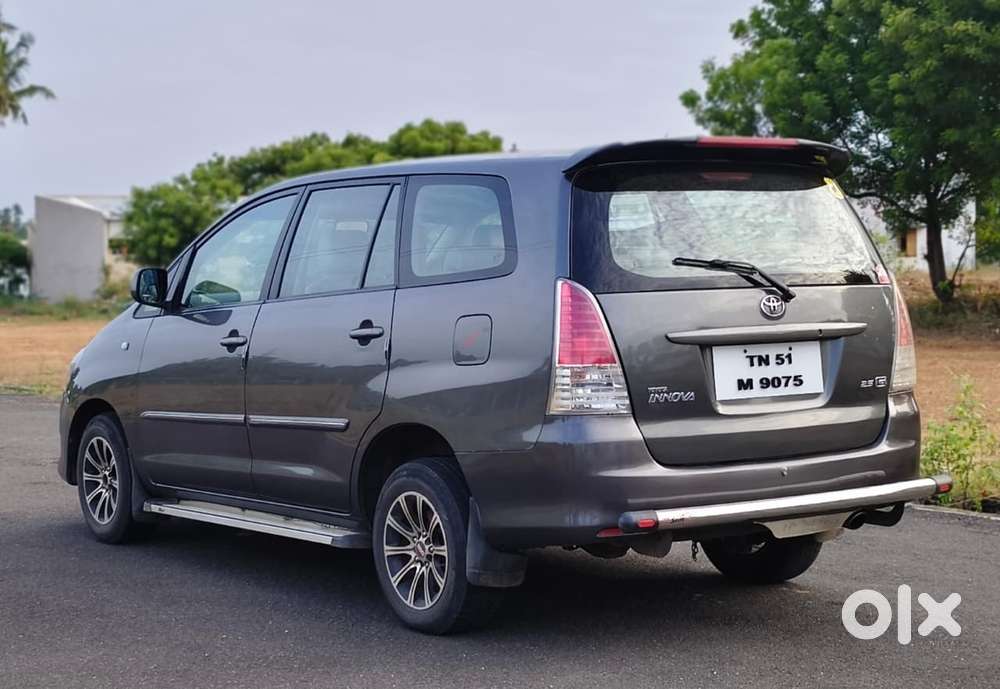Toyota Innova 2.5 G (diesel) 7 Seater, 2011, Diesel