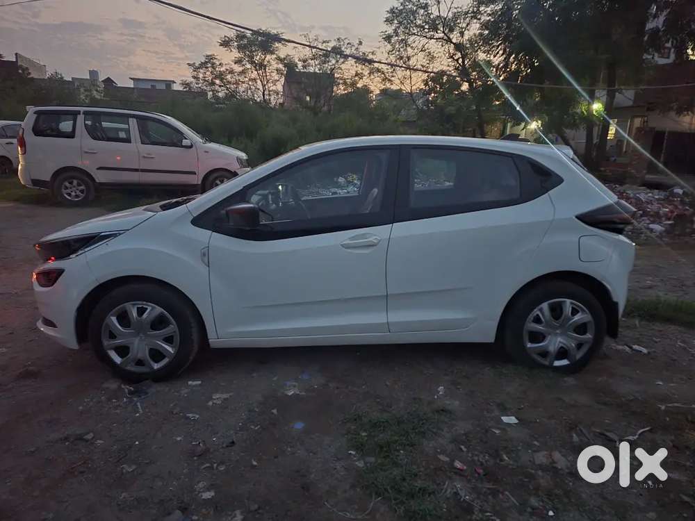 Mileage King 29 To 30 Km 2023 Tata Altroz Xm Plus Petrol+cng