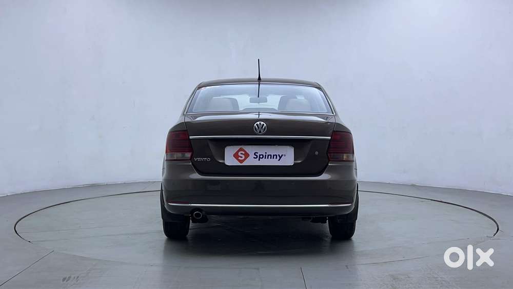 Volkswagen Vento 1.6 Highline, 2016, Petrol