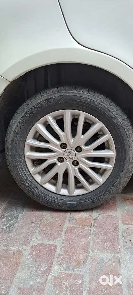 A Car Swift Desire Vdi Diesel Very Good Condition   Alloy Wheels Extra