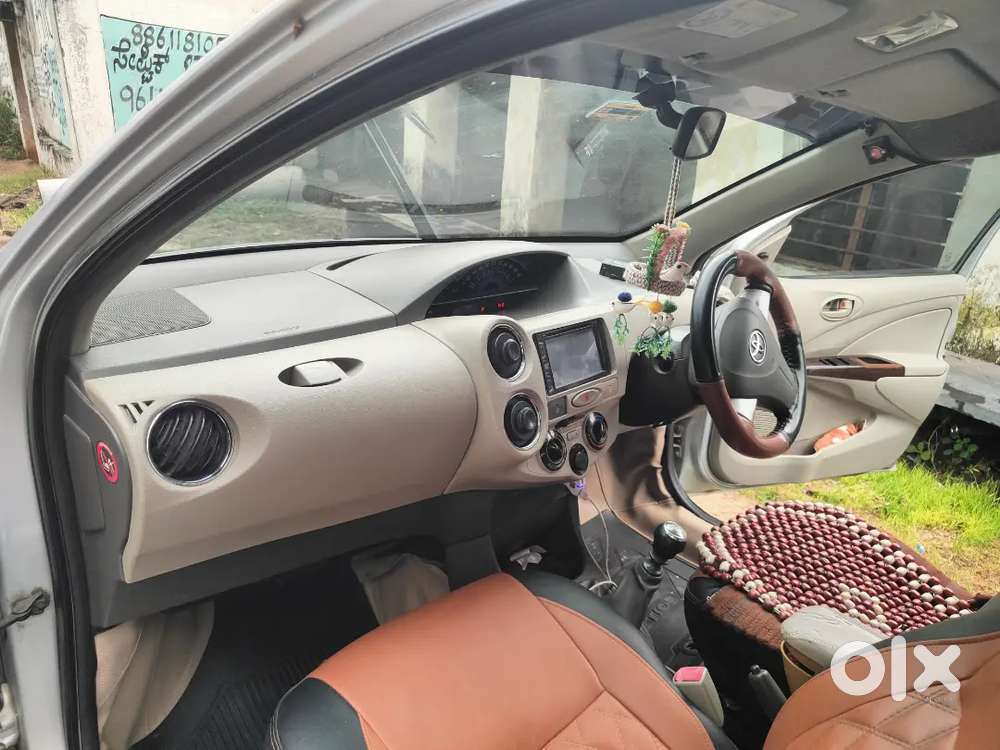 Toyota Etios 2015 Diesel 180000 Km Driven