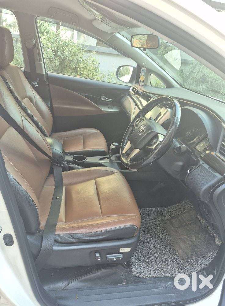 Toyota Innova Crysta 2.8z Automatic, 2017, Diesel