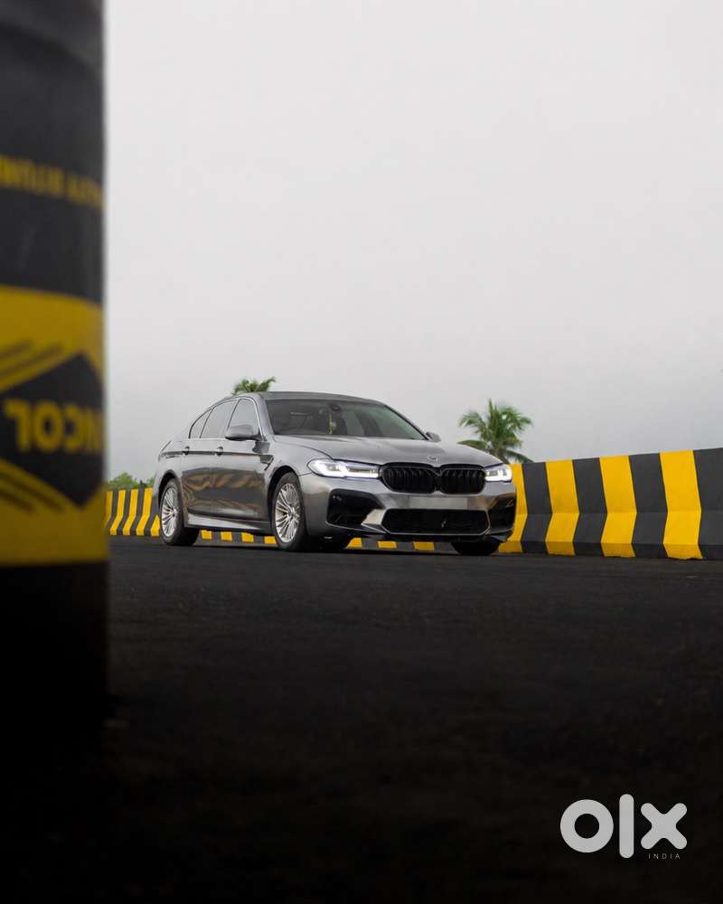 Bmw 5 Series 2011 ( Luxury Line )
