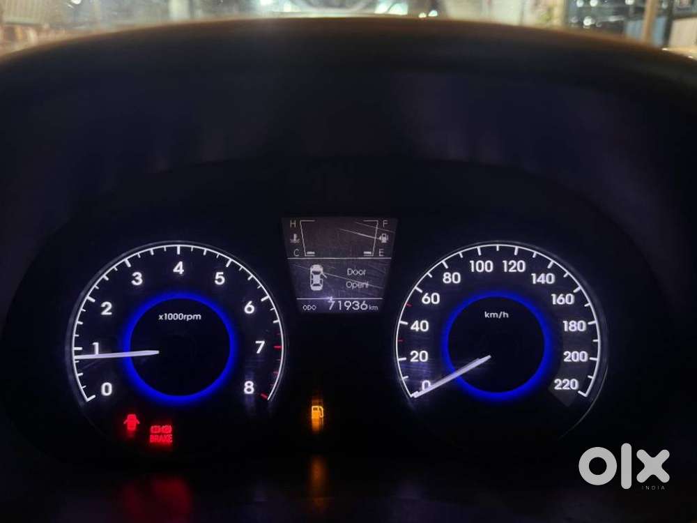 Hyundai Verna 1.6 Vtvt Sx, 2015, Petrol