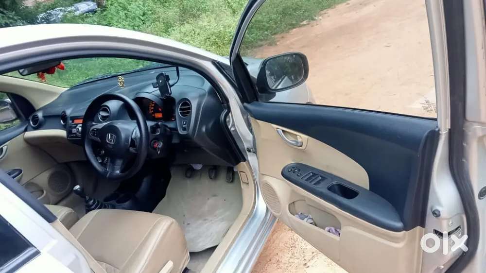 Honda Amaze 2014 Diesel Manual New 4 Tyre S New Battery New Clutch