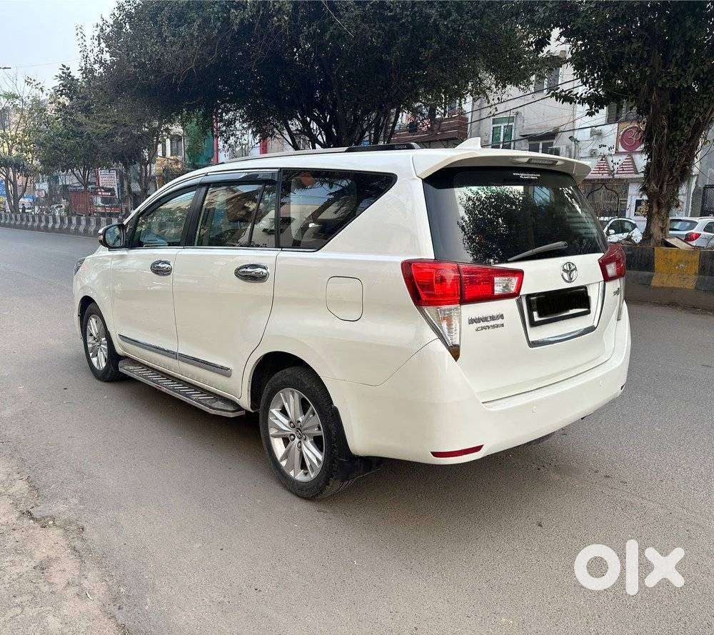 Toyota Innova Crysta