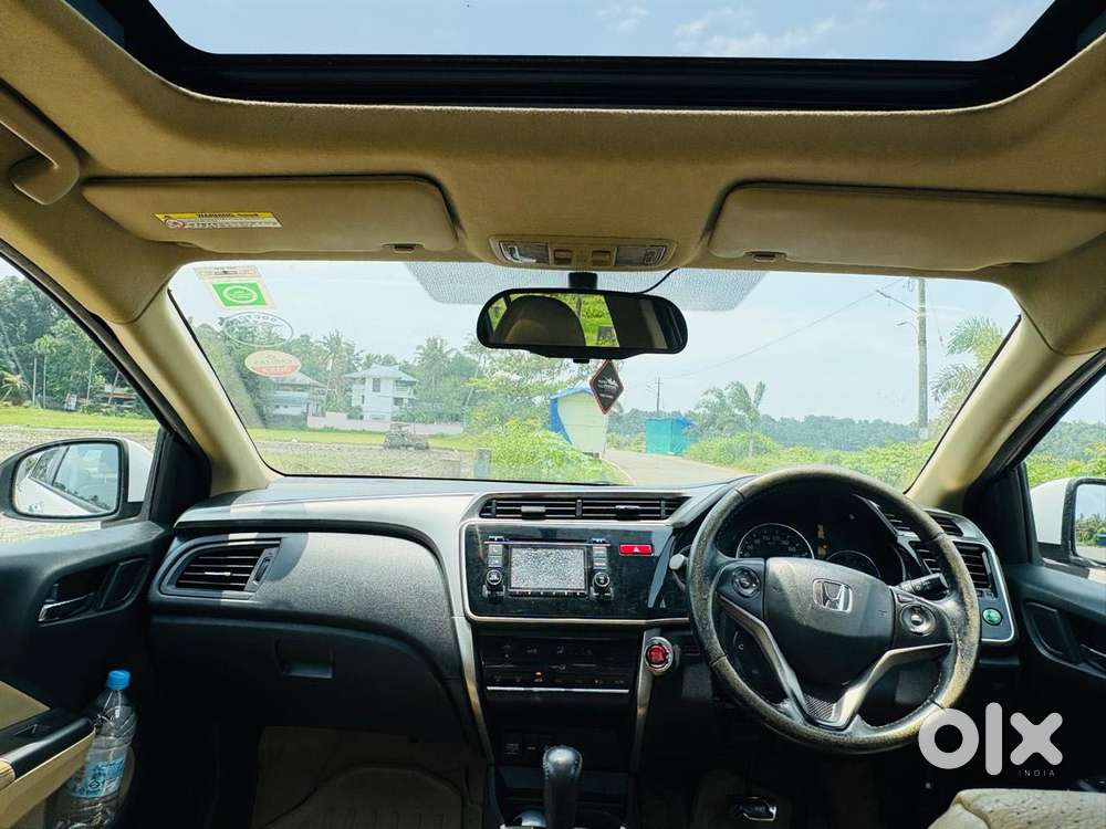 Honda City V At Sunroof, 2016, Petrol