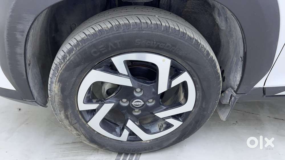 Nissan Magnite 1.0 Xv Premium Turbo Cvt, 2023, Petrol