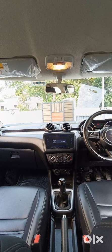 Maruti Suzuki Swift Vxi + Manual, 2022, Petrol
