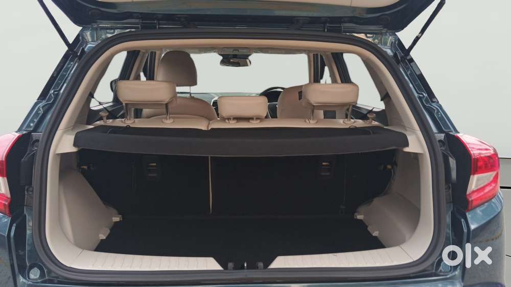 Mahindra Xuv300 1.2 W8 (o) Amt Petrol, 2022, Petrol