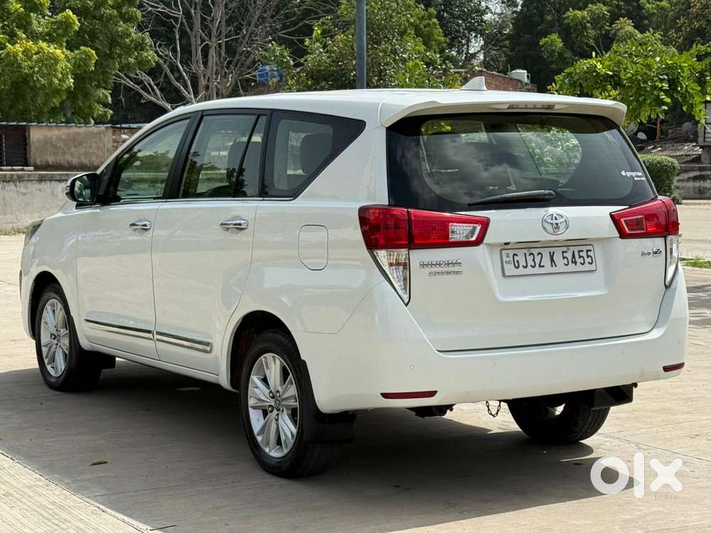 Toyota Innova Crysta