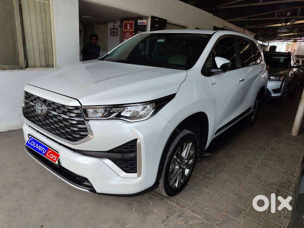 Toyota Innova Hycross ZX(O), 2025, Petrol